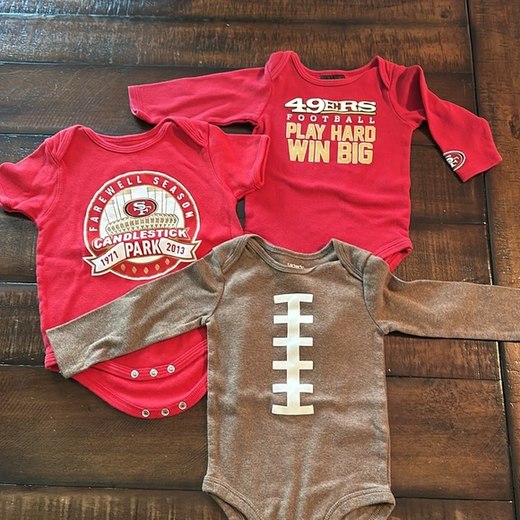 Football onsies - Picture 1 of 2